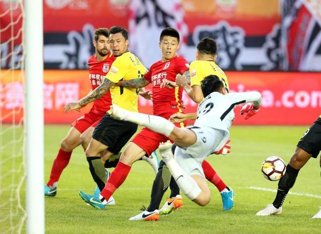 广州队碾压上海队，锡安状态火热